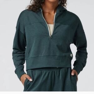 Vuori Halo Half-Zip Cropped Hoodie Grove Heather Dark Green XS